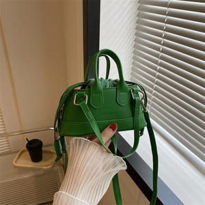 Women's Mini Crossbody Bag Fashionable Candy Red Envelope Shell Design with <strong>Geometric</strong> Pattern <strong>Japanese</strong> Style Made of PU - Product Image 2