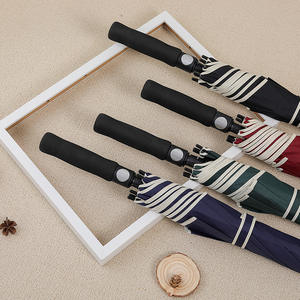 Parapluie de <span class=keywords><strong>golf</strong></span> promotionnel en gros avec logo personnalisé, résistant aux intempéries, diamètre ouvert de 110 cm, design minimaliste pour la saison des pluies - Product Image 3