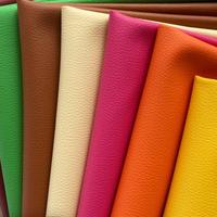 Tissu synthétique en cuir PVC imperméable Lychee en gros pour canapé et vêtements, matériaux de décoration pour meubles et sacs