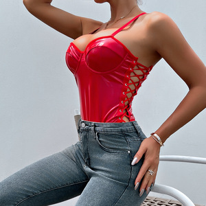 Combinaison une pièce en cuir PU de haute qualité, couleur unie, nouveau design, style bondage, avec découpes - Product Image 5