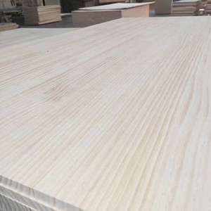 Tavola in Legno Massello di Pino Radiata 4x8 per Interni, Materiale Grezzo Moderno in Pino per Giunzioni - Product Image 5