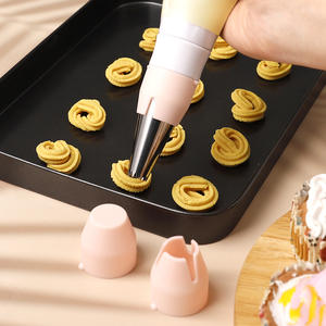 26 pièces de poches à douille jetables écologiques et sans danger pour les aliments, avec embouts en acier inoxydable pour la décoration de gâteaux et de pâtisseries - Product Image 3