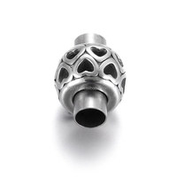 Fabricants chinois, vente en gros de fermoirs en acier inoxydable 316L argentés avec gravure en forme de cœur pour la fabrication de bracelets en cuir