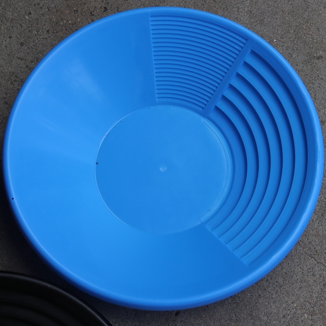 Dual Riffle Gold Panning Pan - 15 Inch Gravity Trap Gold Recovery Basin for Fine Gold Powder and Nuggets