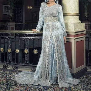 Elegante Lehenga Choli de Diseñador |   Elegante Vestido Largo de Satén con Bordado Zardozi Estilo Medio Oriente - Product Image 4