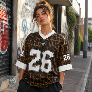 Camiseta de Fútbol Personalizada para Mujer, Cuello en V, Estampado de Leopardo, Estilo Vintage, Corte Holgado, Ropa Deportiva - Product Image 1