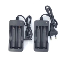 Chargeur de batterie au lithium rechargeable 18650 de haute qualité à 2 emplacements Chargeur de batterie 18650