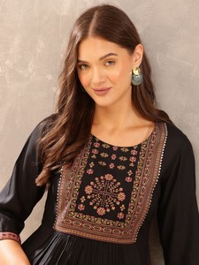 Top de mujer estampado con motivos étnicos - Product Image 3