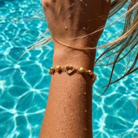 Bracelet à breloques en forme de cœur en acier inoxydable QIAOREN 13973, bracelet à chaîne superposée dorée, réglable, bijoux minimalistes pour femmes