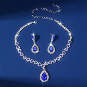 Elegante Juego de Joyas de Circonio con Diamantes Reales Brillantes para Bodas, Fiestas y Uso Diario que Realza el Temperamento General - Product Image 5
