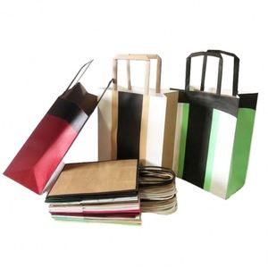 Bolsas de Papel Kraft, Estilo Navideño, con Estampado de Árbol de Navidad, para las Fiestas - Product Image 5