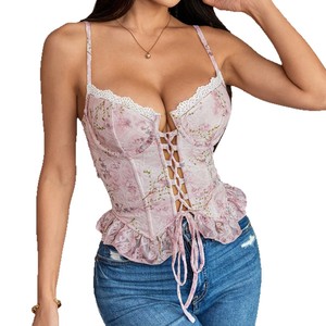 Top corsé ajustado de verano para mujer, de malla transparente tejida, estilo casual, con encaje, estampado floral rosa, diseño de tiras cruzadas y espina de pescado - Product Image 5