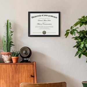 Marco de Madera de Caoba Estilo Sólido para Certificados 8.5X11, Marco Protector de Vidrio HD para Títulos Universitarios y Certificaciones - Product Image 4