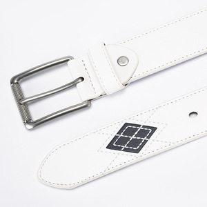 Cinturón Duradero de Cuero Vacuno Blanco para Hombre con Diseño de Bloques de Color y Hebilla Plateada para Uso Casual y Deportivo - Product Image 5