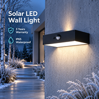 Lampe murale solaire LED extérieure IP65 avec capteur de mouvement PIR, éclairage ambiant haut et bas pour jardin, clôture, mur