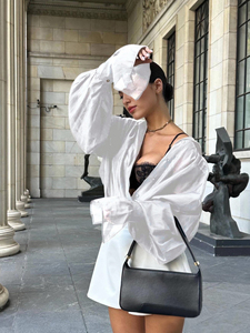 Camicetta <span class=keywords><strong>Bianca</strong></span> Oversize da Donna con Dettaglio Intrecciato Frontale e Maniche a Sbuffo, Camicia Casual a Maniche Lunghe con Polsini Svasati - Product Image 4