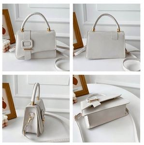 กระเป๋าถือสะพายไหล่หนัง PU แฟชั่นสำหรับผู้หญิง รุ่น I-0306 พร้อมซิปปิด ดีไซน์หรูหรา เป็นมิตรกับสิ่งแวดล้อม เหมาะสำหรับทุกฤดูกาล - Product Image 5
