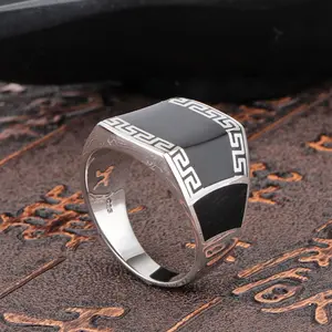 Anello da uomo in argento Sterling 925 caratteristica all'ingrosso anello turco 925 anello da uomo con colla di cristallo nero da uomo