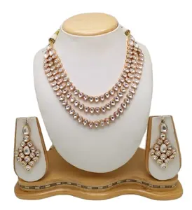 Collier de créateur artificiel triple ligne plaqué or Kundan Fashion pour femmes par le principal fabricant