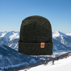 Gorro con puño Theta Fusion, verde y negro, acrílico premium, hecho en EE. UU., accesorio para deportes de invierno - Product Image 2