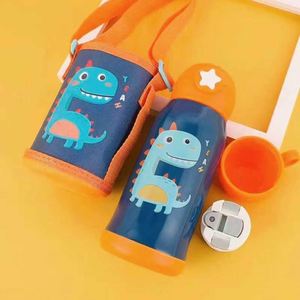 Gobelet isotherme en acier inoxydable pour enfants avec couvercle, idéal pour la rentrée scolaire et les voyages - Product Image 5
