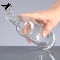Bouteille de vodka en verre blanc gravé de 500 ml avec bouchon à vis, logo personnalisé, vide, pour spiritueux