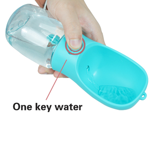 Fabricant en gros pas cher filtre bleu rose portable chien bouteille d'eau pour animaux de compagnie pour usage extérieur - Product Image 3