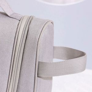 Nouvelle conception de trousse de maquillage suspendable, trousse de toilette, sac de rangement pour cosmétiques de voyage avec poignée et compartiments - Product Image 6