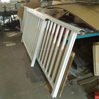 Balustrades métalliques pour l'extérieur Rampes d'escalier en acier Garde-corps en verre pour l'extérieur Clôture en aluminium pour balcon