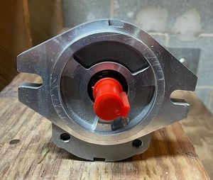 Pompa idraulica a ingranaggi 2-8 GPM 5/8 "<span class=keywords><strong>albero</strong></span> con chiave SAE-A rotazione CW - Product Image 3