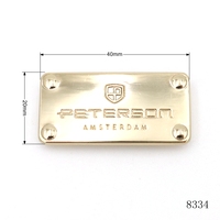 Pelat Logam Tas Tangan Persegi Panjang Berlapis Emas 40mm, Pelat Label Logam Merek dengan Ukiran Kustom dan Pengait di Belakang