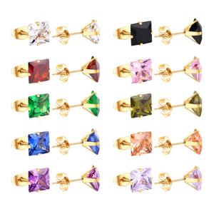 ต่างหูแฟชั่นขายส่ง สแตนเลสชุบทอง 18K ต่างหูขนาดเล็ก ทรงเรขาคณิต สีสันสดใส ประดับเพชรซิร์คอนทรงสี่เหลี่ยม สำหรับทั้งชายและหญิง - Product Image 1