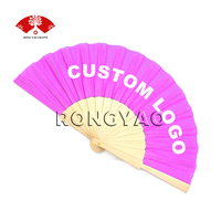 Vente en gros 23 cm Chine ventilateur de mariage décoration en bois ventilateur de main portable personnalisé pour cadeaux promo