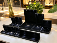 Boîtes à bijoux LED en gros pour la vente au détail, boîtes à bijoux lumineuses LED en stock, boîtes à bijoux LED avec logo personnalisé, série complète de boîtes à bijoux en diamant