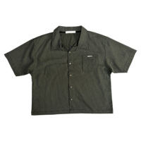 Chemise à manches courtes en coton à rayures fines avec logo personnalisé 220G, détails de couture minimalistes, style streetwear urbain pour l'été décontracté