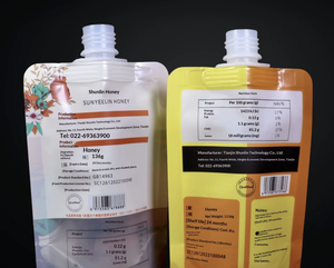 Pochettes souples personnalisées en aluminium biodégradable avec bec verseur pour liquides, idéales pour le voyage, le shampoing et les cosmétiques - Product Image 1