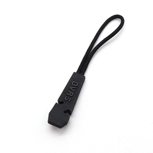 Nhà Máy Thời Trang Dây Kéo Cao Su <span class=keywords><strong>Puller</strong></span> Biểu Tượng Tùy Chỉnh Dây Kéo Kéo Thiết Kế <span class=keywords><strong>PVC</strong></span> Zip Kéo Thanh Trượt Silicone Dây Kéo <span class=keywords><strong>Puller</strong></span> - Product Image 3