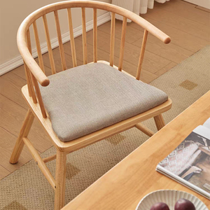 Chaise de salle à manger en bois massif avec accoudoirs rembourrés, style nordique, pour salle à manger, usage adulte - Product Image 3