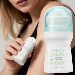 Déodorant pour le corps Flora Ruby Roll-On 48H Parfum longue durée pour femmes 1.69OZ/50ML - Product Image 1