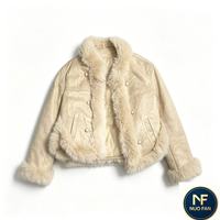 Manteaux d'hiver épais pour femmes de seconde main, classe A, styles et tailles variés, pour l'exportation en gros - Commande minimum de 100 kilogrammes