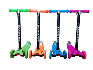Patinete de Tres Ruedas con Estructura Metálica de Aleación Resistente y Alas Laterales Dobles para Jóvenes, Diseño Delgado Resistente a la Abrasión, Transportable - Product Image 6