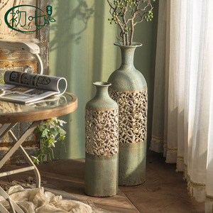 Vases en métal shabby chic faits à la main, vase de sol pour décoration de mariage et décoration intérieure - Product Image 2
