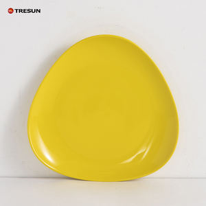 Vajilla de 16, 18, 20 o 24 piezas, utensilios de cocina de color amarillo brillante, platos y tazones de cerámica y porcelana con forma irregular, juego de vajilla. - Product Image 4