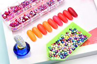 Boîte de 12 compartiments de strass électroplaqués, tailles assorties, pierres à dos plat pour nail art, accessoires de bijouterie DIY, cristal de verre