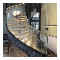 Escalier en colimaçon moderne en arc pour intérieur commercial et résidentiel, construction en acier et bois, garde-corps en verre trempé, durable