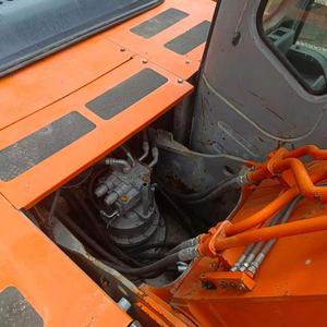 Pelle hydraulique sur chenilles d'occasion Hitachi ZX200 20 tonnes Pelle hydraulique d'occasion bon fonctionnement avec composants de base de haute qualité - Product Image 4