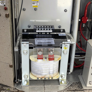 単相2KVAドライパワートランスフォーマー低電圧アルミニウムと銅コイル家庭用またはオフィス用 - Product Image 4