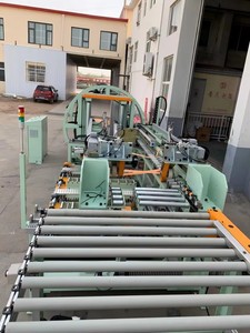 Ligne <span class=keywords><strong>de</strong></span> laminage multifonctionnelle pour MDF, PVC, PET, PE, papier, ligne <span class=keywords><strong>de</strong></span> production automatique <span class=keywords><strong>de</strong></span> collage / <span class=keywords><strong>machine</strong></span> à laminer pour meubles en <span class=keywords><strong>bois</strong></span> et revêtements <span class=keywords><strong>de</strong></span> sol - Product Image 6