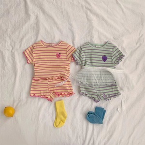 Ensemble 2 pièces pour bébé en gros : T-shirt rayé sans manches en mélange de coton doux et respirant, et short élastique – Vêtements pour tout-petits et enfants - Product Image 3