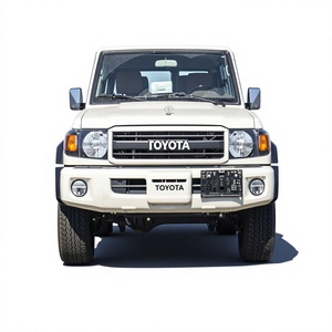 Toyota Land Cruiser LC71 Pickup 2023, 2.8L, 4x4, Diésel, 6 Asientos, Rines R18, Automático, Euro VI, Luces LED Diurnas, Volante a la Izquierda - Product Image 1